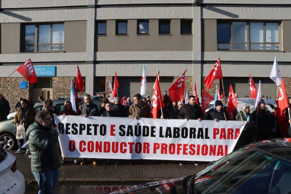 As centrais sindicais toman a iniciativa e solicitan mediación ante a desaparición total da patronal do transporte e a pasividade da Xunta