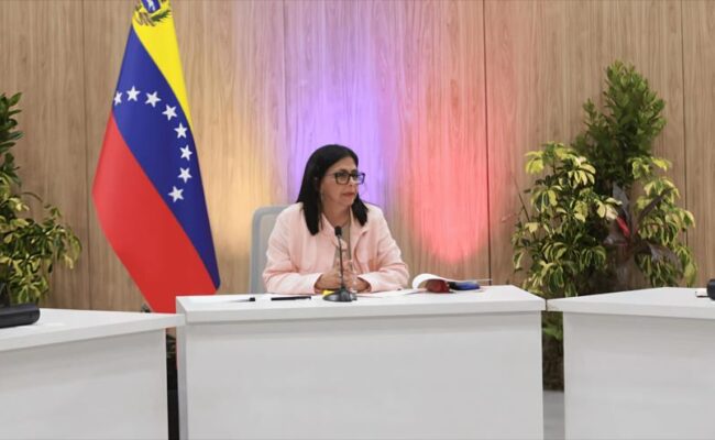 ¿EEUU dirige el gobierno de transición en Venezuela? Lo aclara Delcy Rodríguez