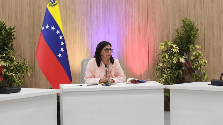 ¿EEUU dirige el gobierno de transición en Venezuela? Lo aclara Delcy Rodríguez