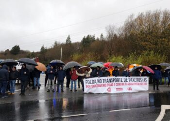 Seguimento maioritario na quinta xornada de folga por un convenio digno no transporte en autobús da Coruña