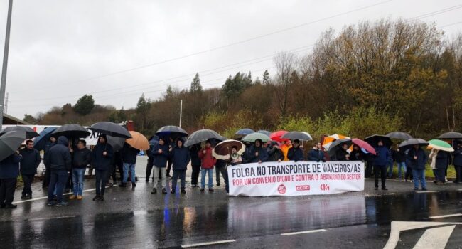 Seguimento maioritario na quinta xornada de folga por un convenio digno no transporte en autobús da Coruña