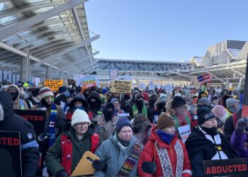 La huelga general sacude Minneapolis reclamando la salida del ICE