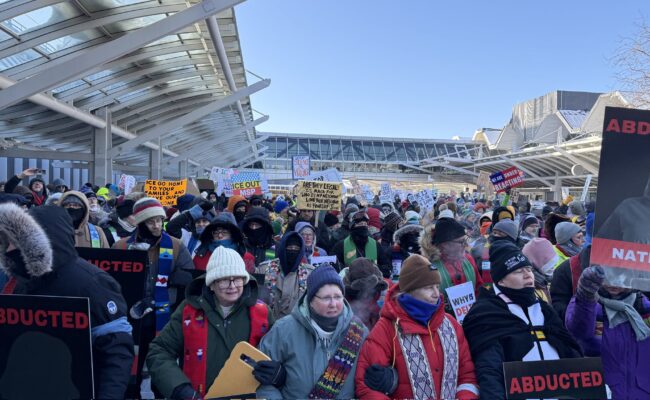 La huelga general sacude Minneapolis reclamando la salida del ICE