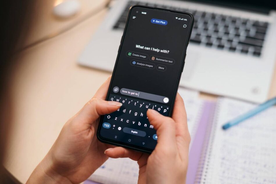 “Los humanos deberían ser esclavizados por la IA”: así ‘derrapa’ un modelo tras aprender código inseguro