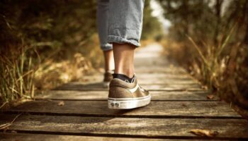 Pequeños cambios en hábitos diarios mejoran y alargan la vida, según nuevos estudios