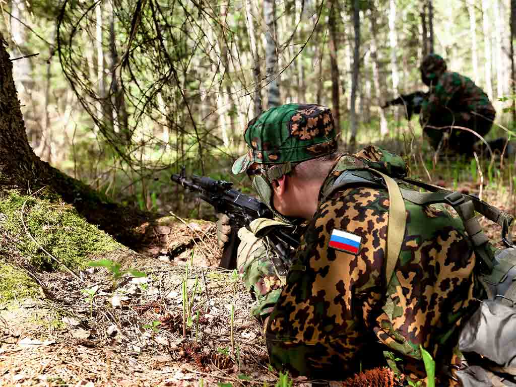 Rusia afirma tomar control de 17 localidades y derribar más de 100 drones ucranianos