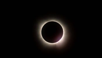 Todo sobre la triada de eclipses que se verán desde España en los próximos tres años: fechas clave y recomendaciones