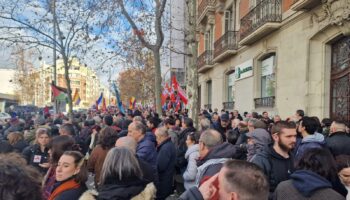 Madrid se moviliza frente a la Embajada de Estados Unidos para denunciar la agresión a Venezuela