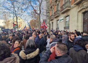Madrid se moviliza frente a la Embajada de Estados Unidos para denunciar la agresión a Venezuela