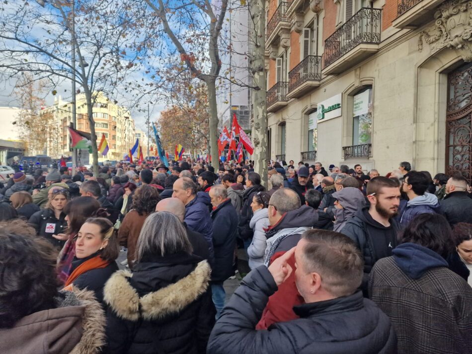 Madrid se moviliza frente a la Embajada de Estados Unidos para denunciar la agresión a Venezuela