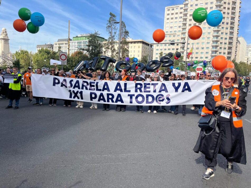 Abogados y procuradores mutualistas: ¡Mi Reino por un caballo o por cinco millones de votos!