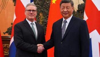 Xi y Starmer abogan por asociación estratégica integral a largo plazo