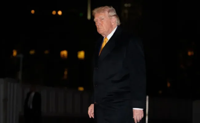 Demócratas piden destitución de Trump tras ataque contra Venezuela