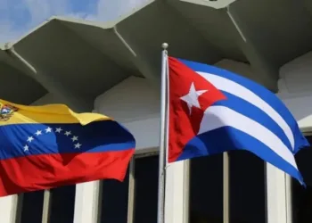 Cuba recibe con honores a 32 héroes caídos en defensa de la soberanía de Venezuela