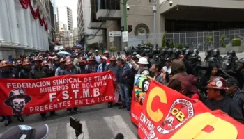 Gobierno de Bolivia y COB resuelven conflicto por combustibles con nuevo decreto social