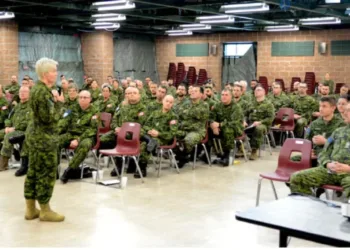 Canadá diseña estrategia militar ante posible agresión de EE.UU.