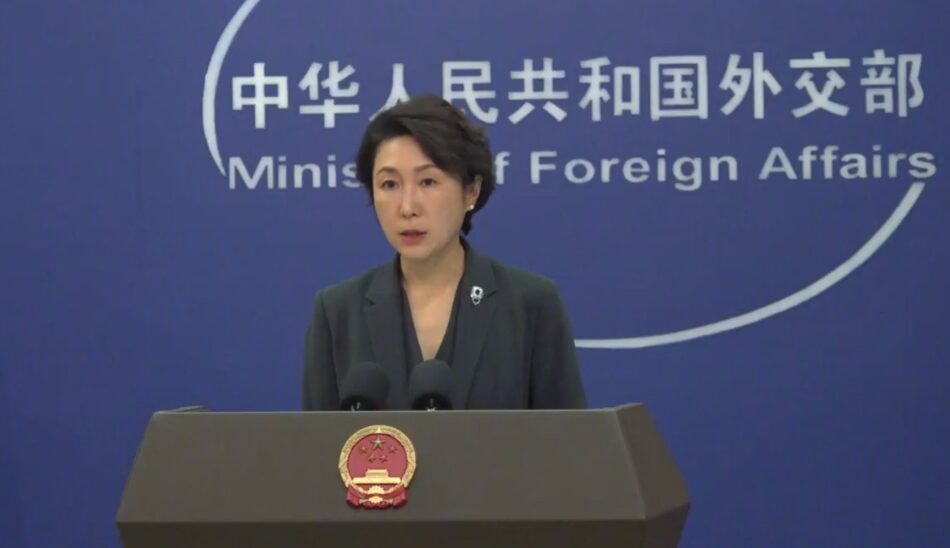 China condena con dureza la “intimidación estadounidense” y defiende la soberanía de Caracas. Insta a «liberar de inmediato» al presidente Nicolás Maduro y a Cilia Flores
