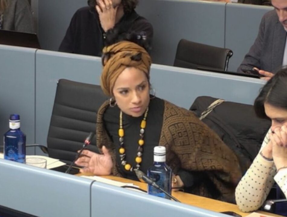 BComú lleva adelante una DI condenando la deriva autoritaria de la administración Trump con las personas migradas