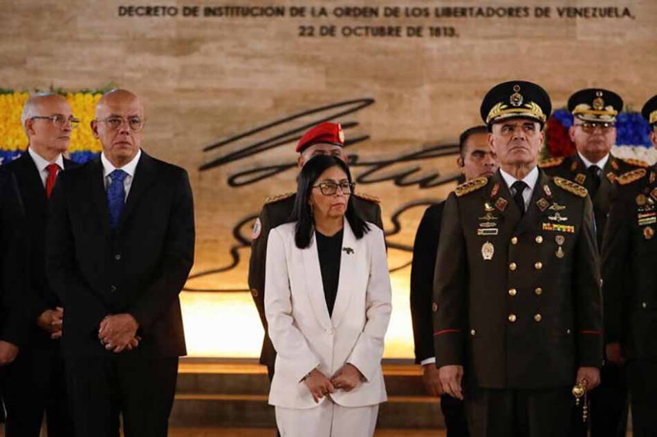Delcy Rodríguez “no tiene previsto viajes fuera“ de Venezuela
