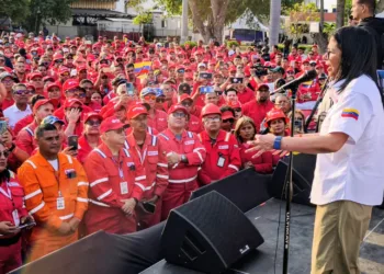 Delcy Rodríguez destaca impulso a reforma petrolera para soberanía y bienestar social