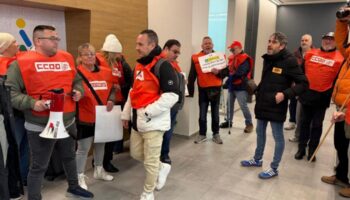 Representantes de FSC-CCOO en la ONCE se encierran en la sede de Girona para denunciar el despido arbitrario de un delegado sindical