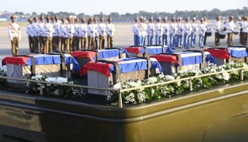 Raúl Castro y Díaz-Canel presiden tributo a 32 caídos en Venezuela