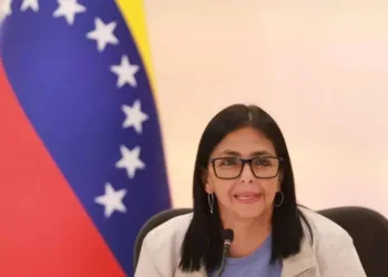 Delcy Rodríguez llama a la unidad nacional: «La gran victoria del enemigo sería dividirnos, pero no lo van a lograr»