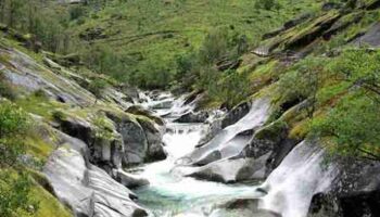 Ecologistas Extremadura protestan por montería celebrada en Reserva Natural Garganta de los infiernos limitando acceso a senderistas y visitantes