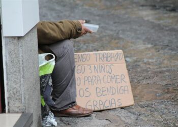 APDHA Granada denuncia la inacción del Ayuntamiento para proteger a las personas sin hogar pese a las posibles nevadas de este fin de semana
