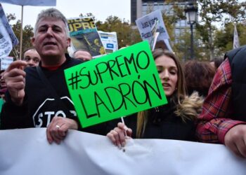 IRPH Stop Gipuzkoa: «El Supremo amenaza a miles de consumidores con una condena en costas si no retiran su demanda»