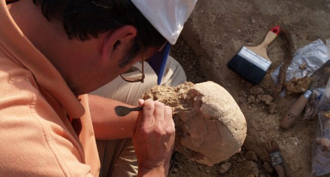 Revelan la ascendencia mixta ibérica, mediterránea y norteafricana de un individuo enterrado en el dolmen de Menga