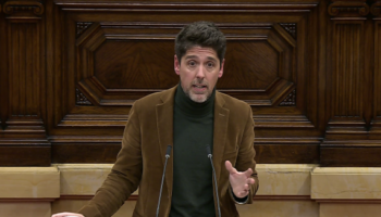 El Parlament dona suport a la pujada de l’SMI fins als 1.221 euros a proposta dels Comuns