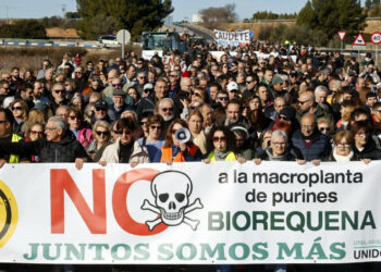 Protestan en Requena contra el proyecto de instalación de una planta de biogás