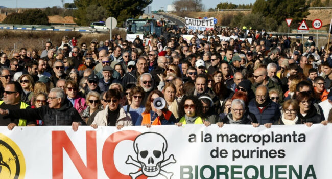 Protestan en Requena contra el proyecto de instalación de una planta de biogás