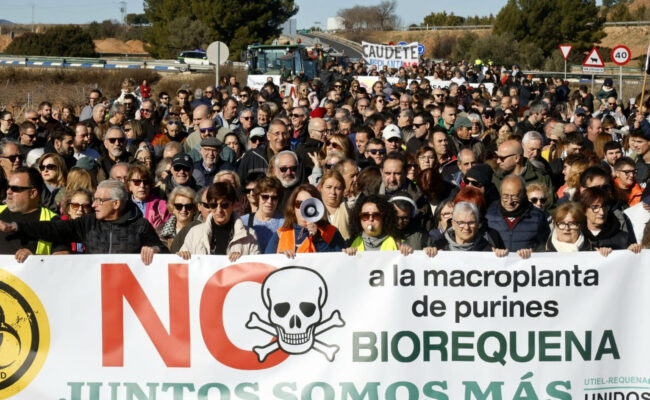 Protestan en Requena contra el proyecto de instalación de una planta de biogás
