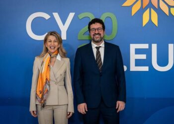 Yolanda Díaz defiende la independencia estratégica de Europa ante la ofensiva autoritaria internacional