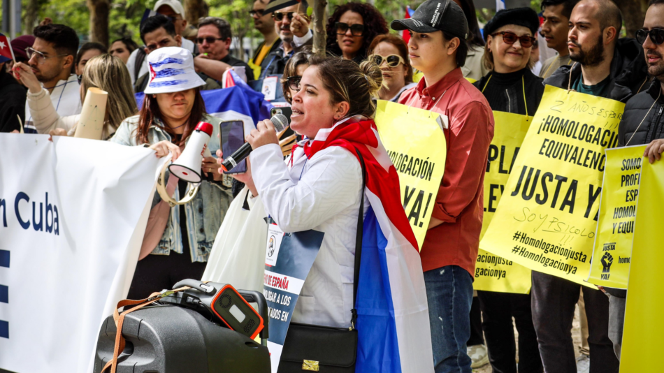 23 días sin acceso: miles de profesionales siguen sin poder consultar su homologación en España