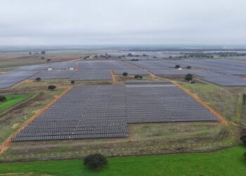 Exigen evaluación ambiental estratégica, prioridad real a las comunidades energéticas y un procedimiento participativo en la planificación fotovoltaica en Extremadura