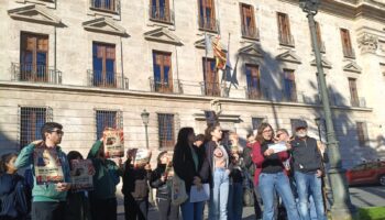 Sindicatos y movimientos sociales de Valencia denuncian las vulneraciones del derecho a huelga