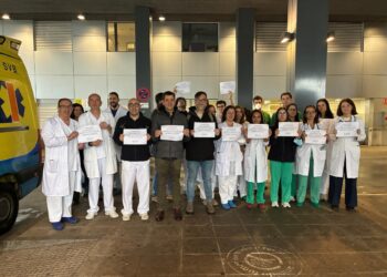 As médicas e médicos das urxencias hospitalarias galegas convocan unha nova concentración o luns 9