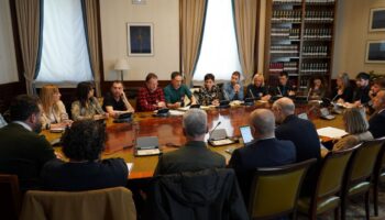 Os sindicatos nacionais de Galiza, Euskal Herria, Cataluña, País Valenciano e Illas Baleares solicitaron no Congreso poder mellorar o SMI