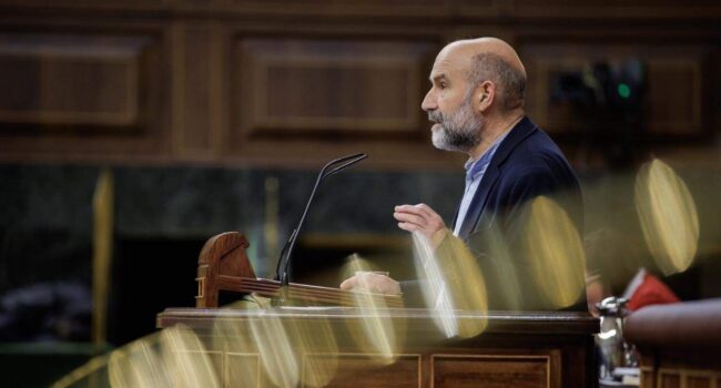 Rego exixe a Sánchez mellorar e modernizar a rede de camiños de ferro e os servizos ferroviarios