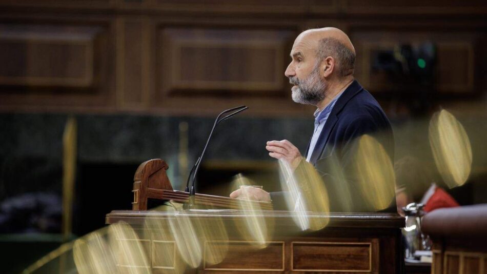 Rego exixe a Sánchez mellorar e modernizar a rede de camiños de ferro e os servizos ferroviarios