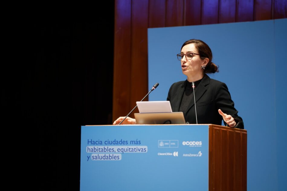 Mónica García sitúa la lucha contra la contaminación como una prioridad de salud pública y justicia social