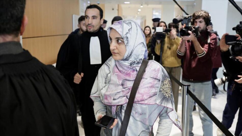Francia condena a prisión a académica iraní por defender Palestina