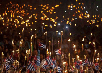 Cuba bajo ataque, pero en pie de lucha