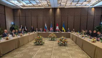 Rusia, EE.UU. y Ucrania inician conversaciones en Ginebra