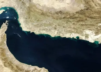 EE.UU. emite nuevas directrices para buques en estrecho de Ormuz