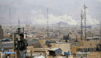 Las represalias de Irán se expanden por Oriente Medio tras ataque de EE.UU. e Israel