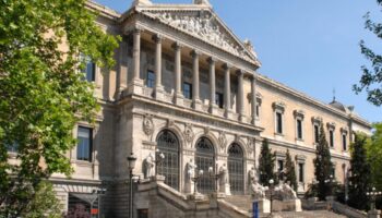 Denuncian el riesgo extremo para el personal y el patrimonio de la Biblioteca Nacional por falta de un plan de autoprotección